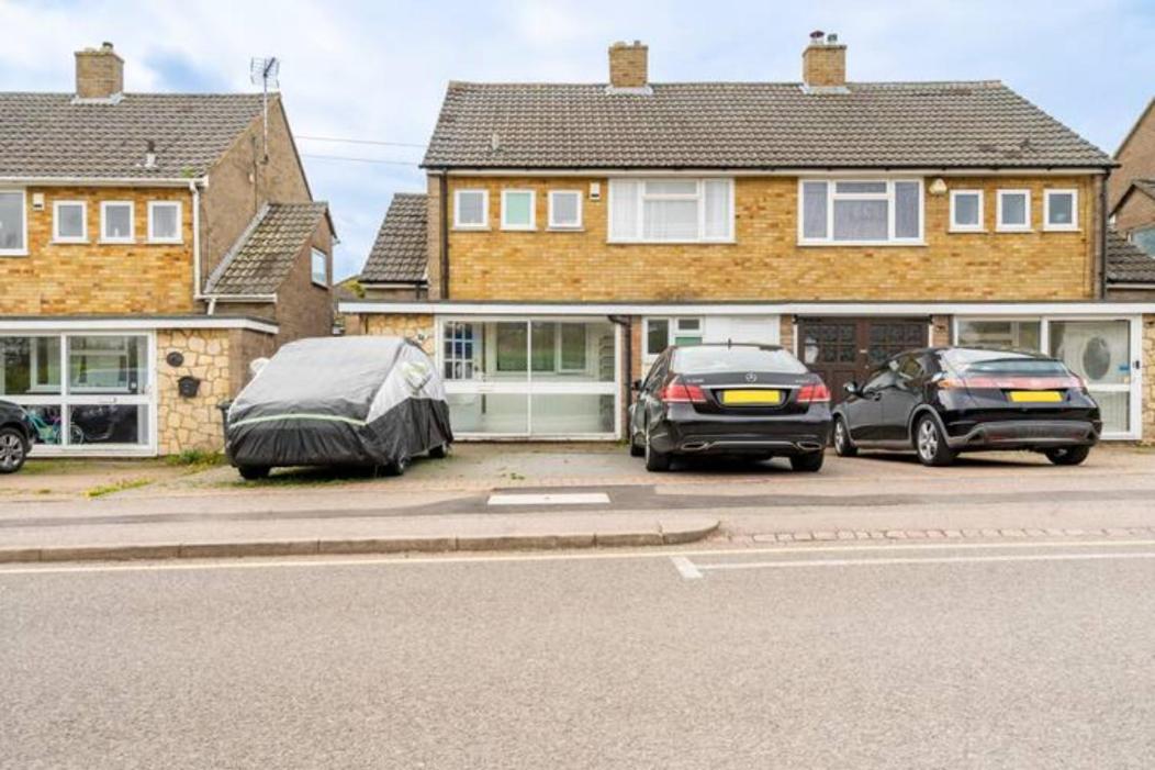Luton Airport House In Quiet And A Very Pleasant Area, Near London Luton Airport Luton (Bedfordshire) Luaran gambar